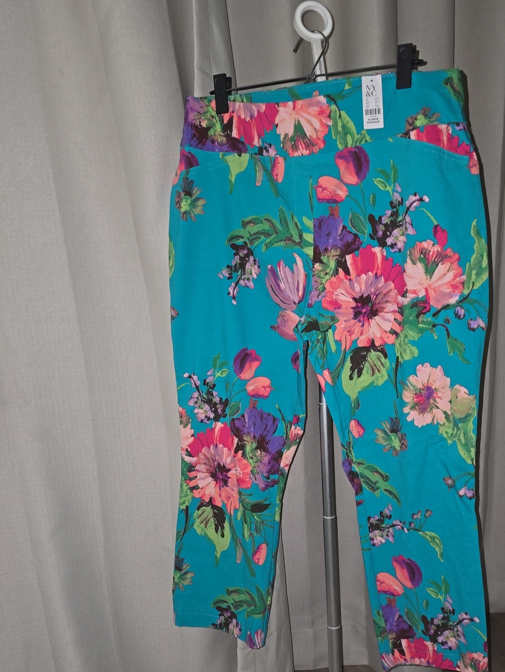 New York & Company Teal Floral Cropped Pants.